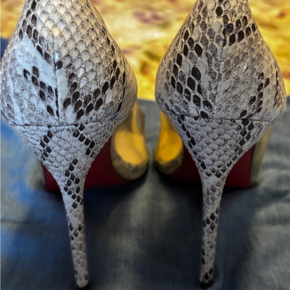 Beautiful as new python skin heels - Picture 5 of 12